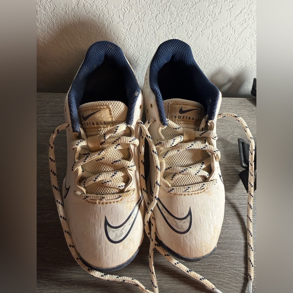 Nike kids baseball cleats